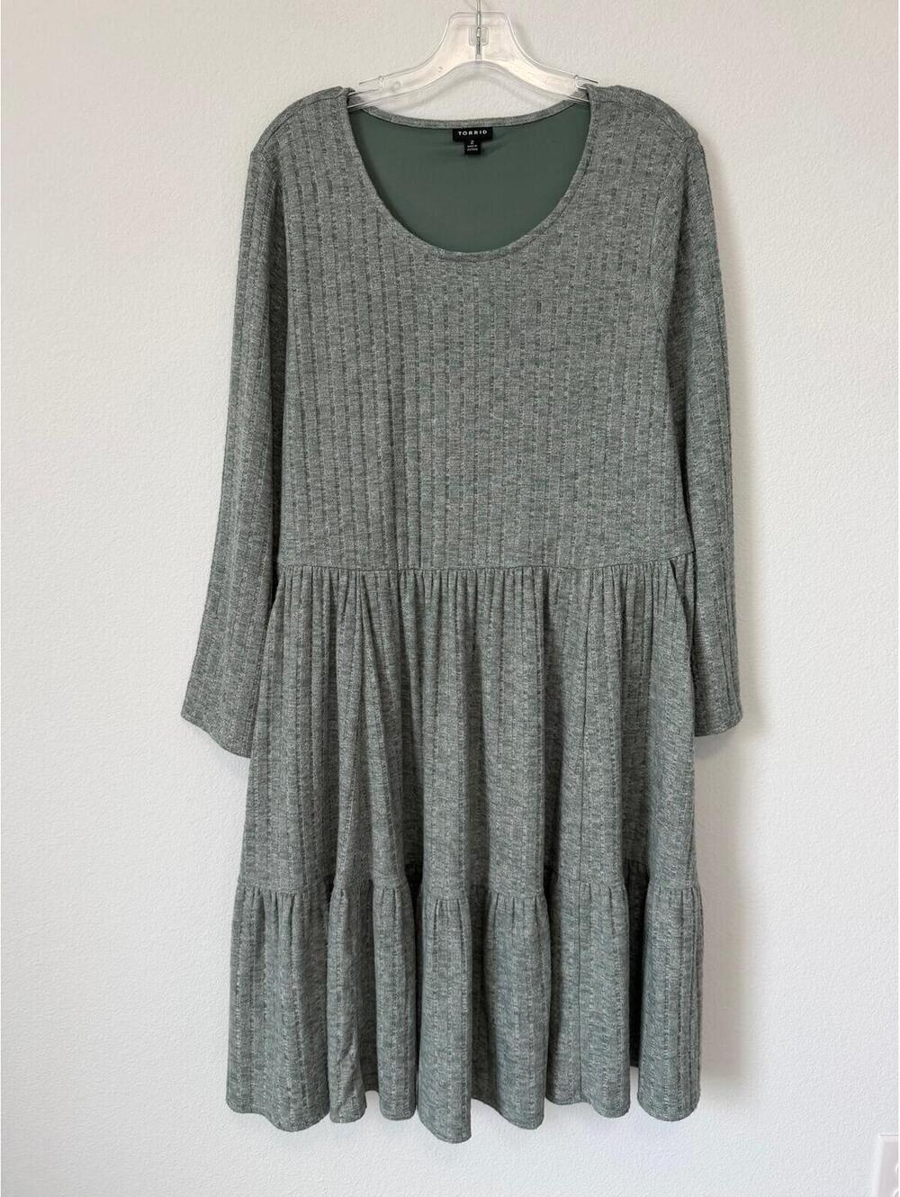 Torrid Long Sleeve Scoop Neck Sage Green Ribbed Tiered Sweater Dress Size 2 (2X)